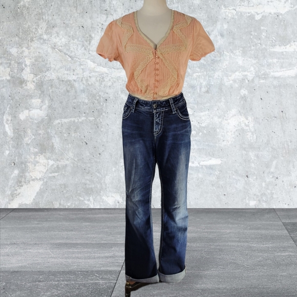 Love Stitch Pleat Front & Lace Top - Picture 2 of 12